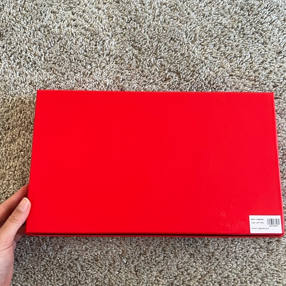 Guess Clutch NWT❤️ - Picture 7 of 10